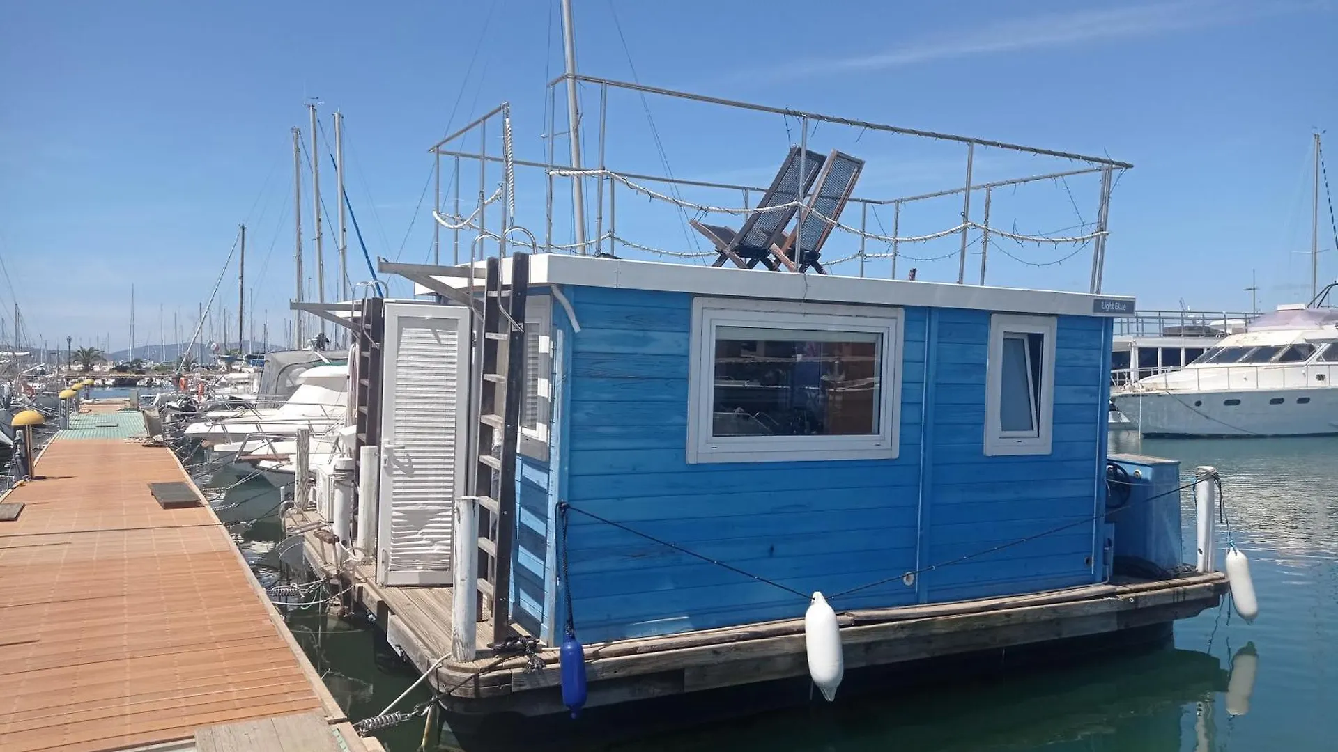 Houseboat Bluseadream ألغيرو بوتيل
