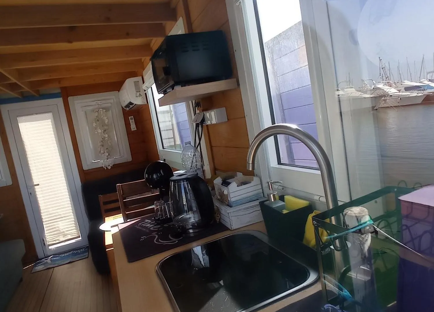 Houseboat Bluseadream ألغيرو بوتيل