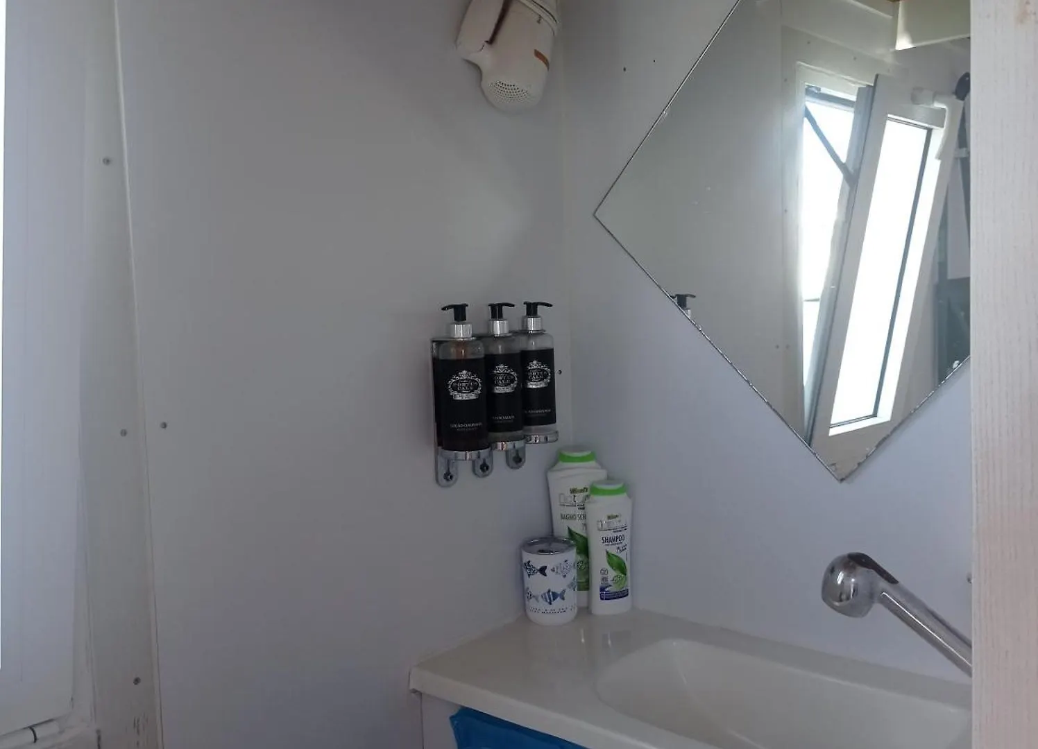 Houseboat Bluseadream ألغيرو