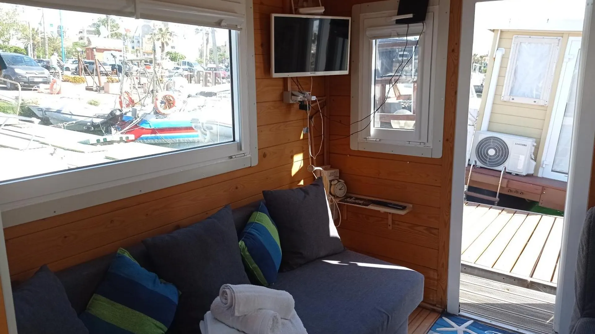 بوتيل Houseboat Bluseadream ألغيرو